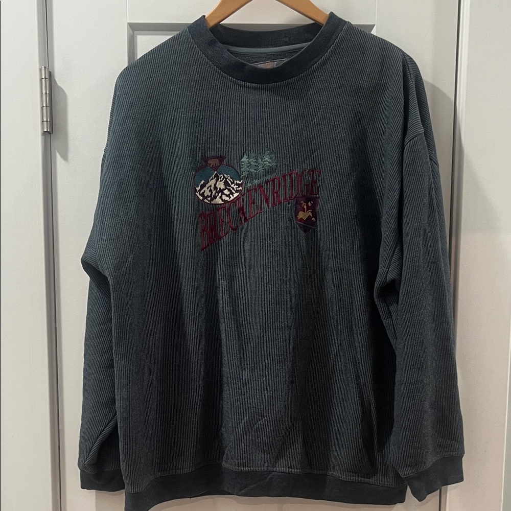 VINTAGE 90s Men’s Crewneck Pullover Sweater with Breckenridge Colorado Medium